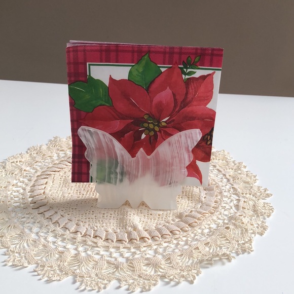 ⭐️Host Pick⭐️- Glass Butterfly Napkin holder - Picture 2 of 16